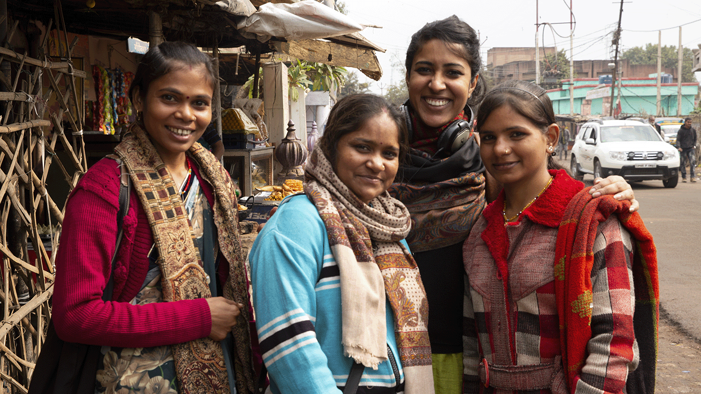 Rintu with the women of Khabar Lahariya